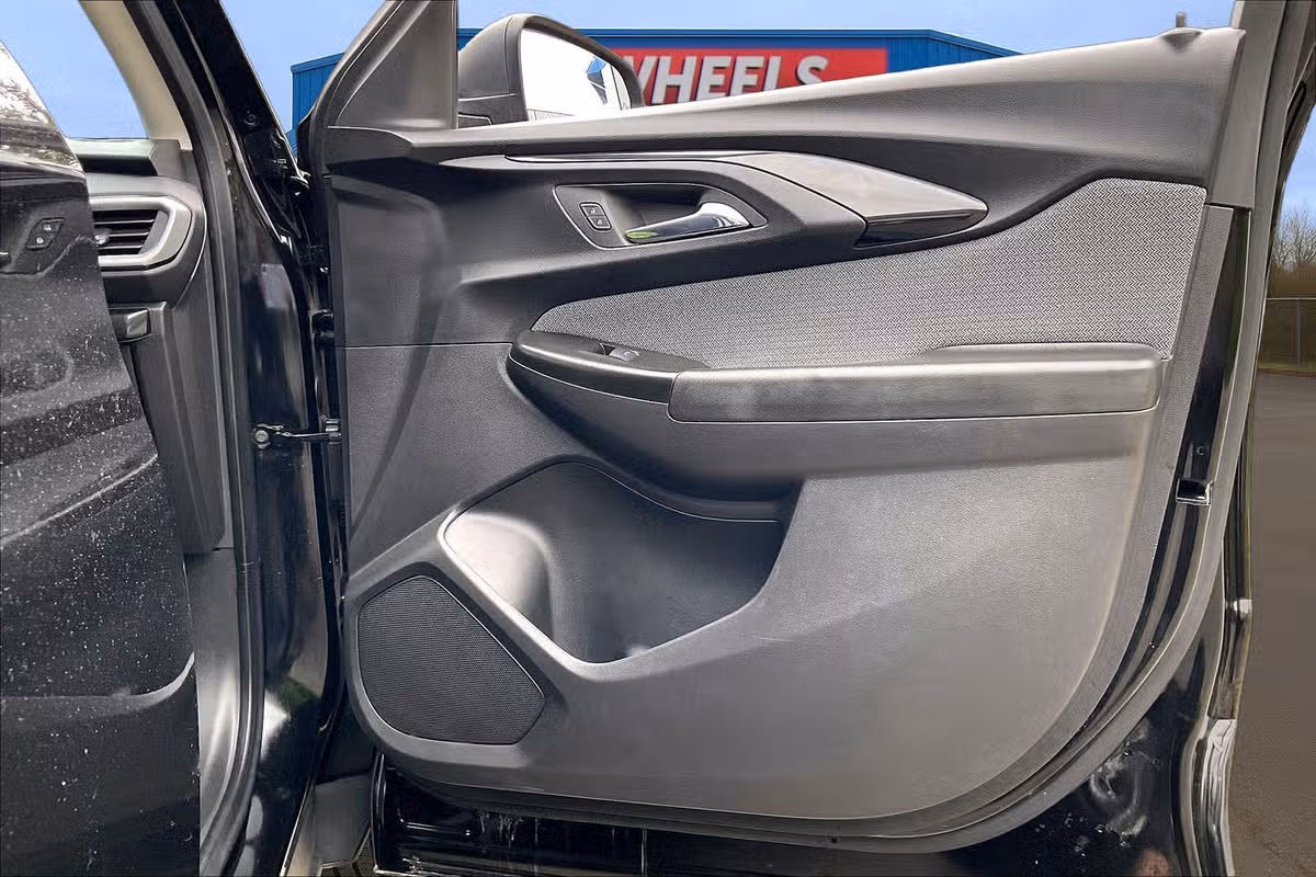 2023 Chevrolet Trailblazer LS Image 22