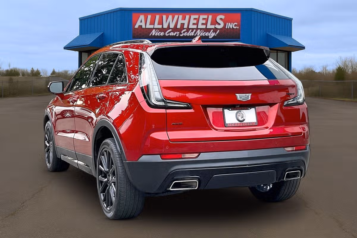 2023 Cadillac XT4 Sport Crossover Image 2