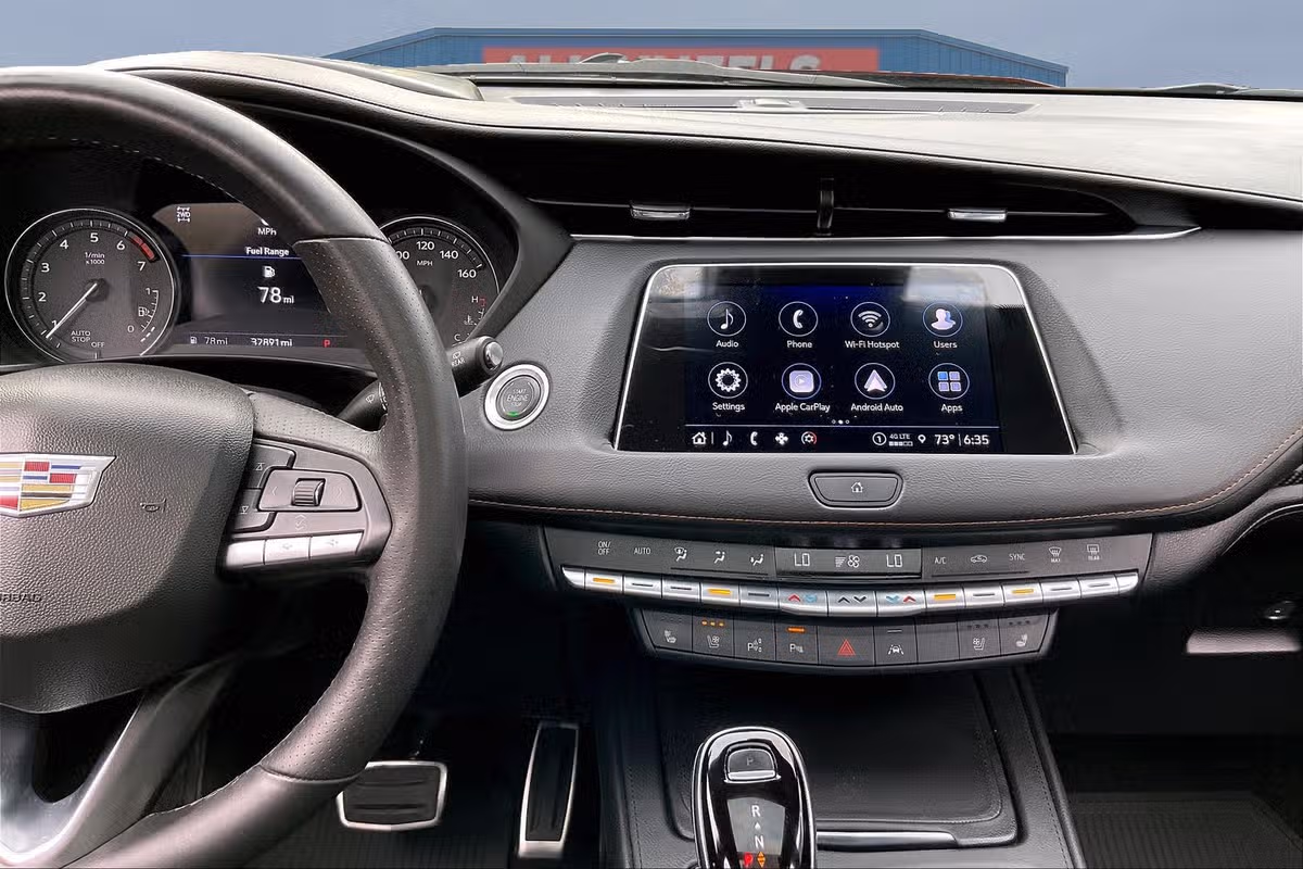 2023 Cadillac XT4 Sport Crossover Image 6