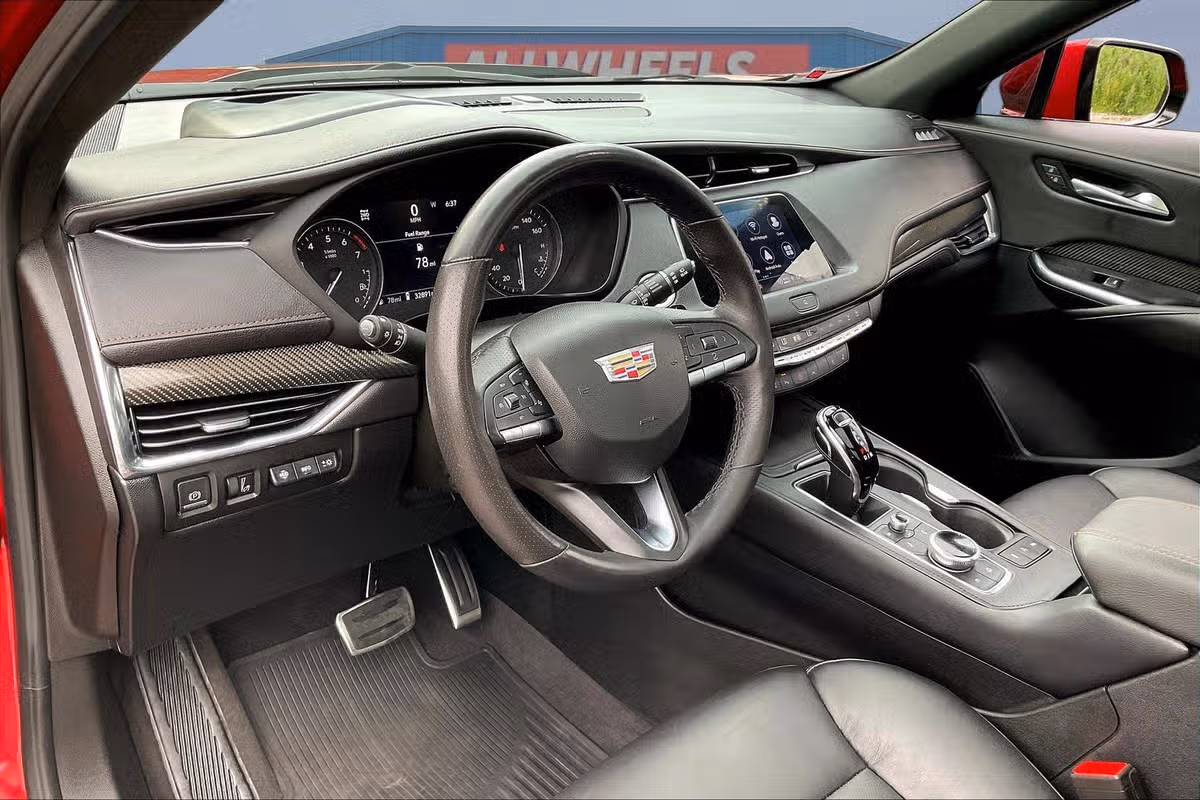 2023 Cadillac XT4 Sport Crossover Image 12