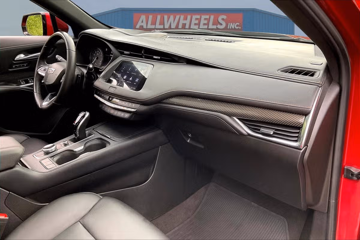 2023 Cadillac XT4 Sport Crossover Image 15