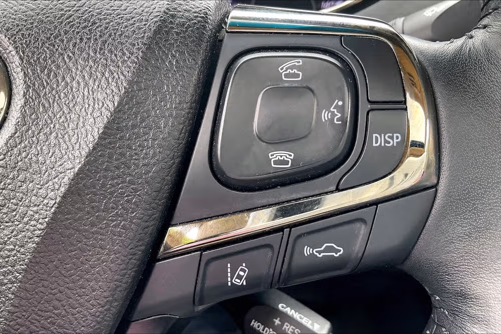 2017 Toyota Avalon Limited Image 17