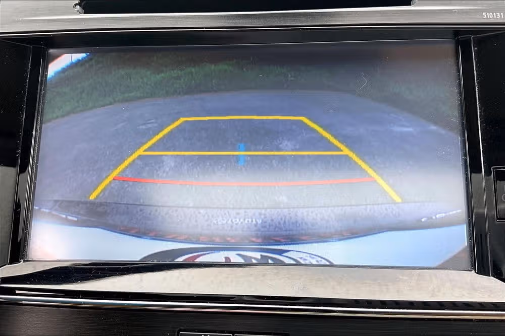 2017 Toyota Avalon Limited Image 18