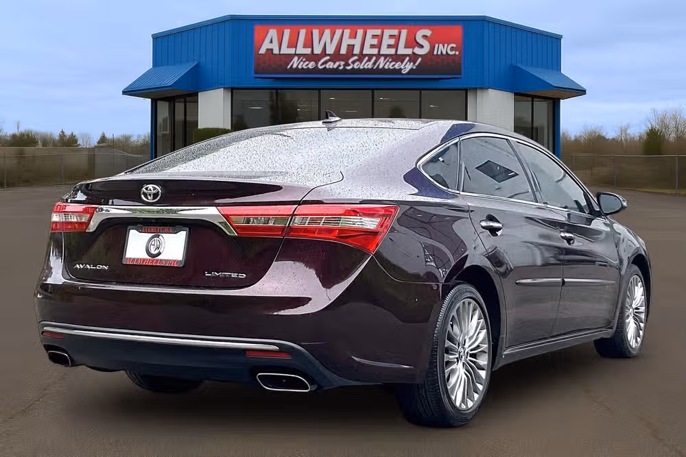 2017 Toyota Avalon Limited Image 11