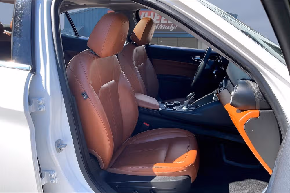 2019 Alfa Romeo Giulia Base Image 7