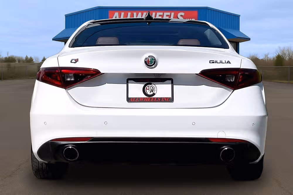 2019 Alfa Romeo Giulia Base Image 4