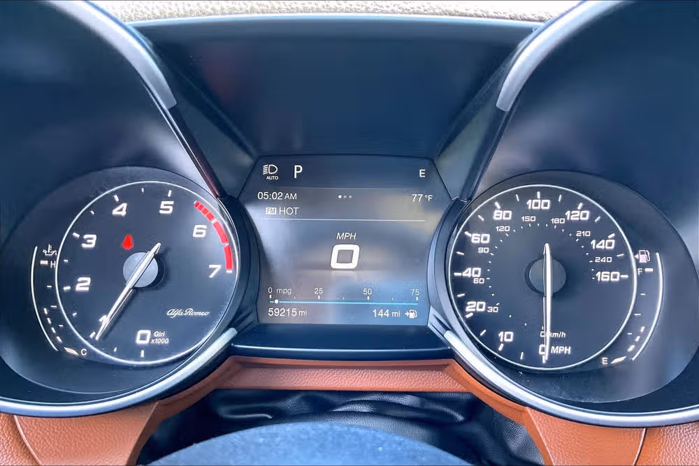 2019 Alfa Romeo Giulia Base Image 18