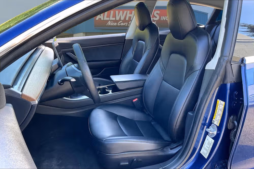 2020 Tesla Model 3 Standard Range Plus Image 20