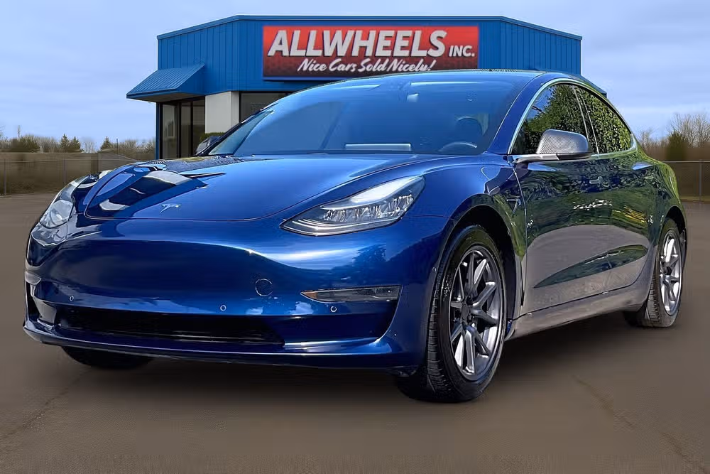2020 Tesla Model 3 Standard Range Plus Image 9