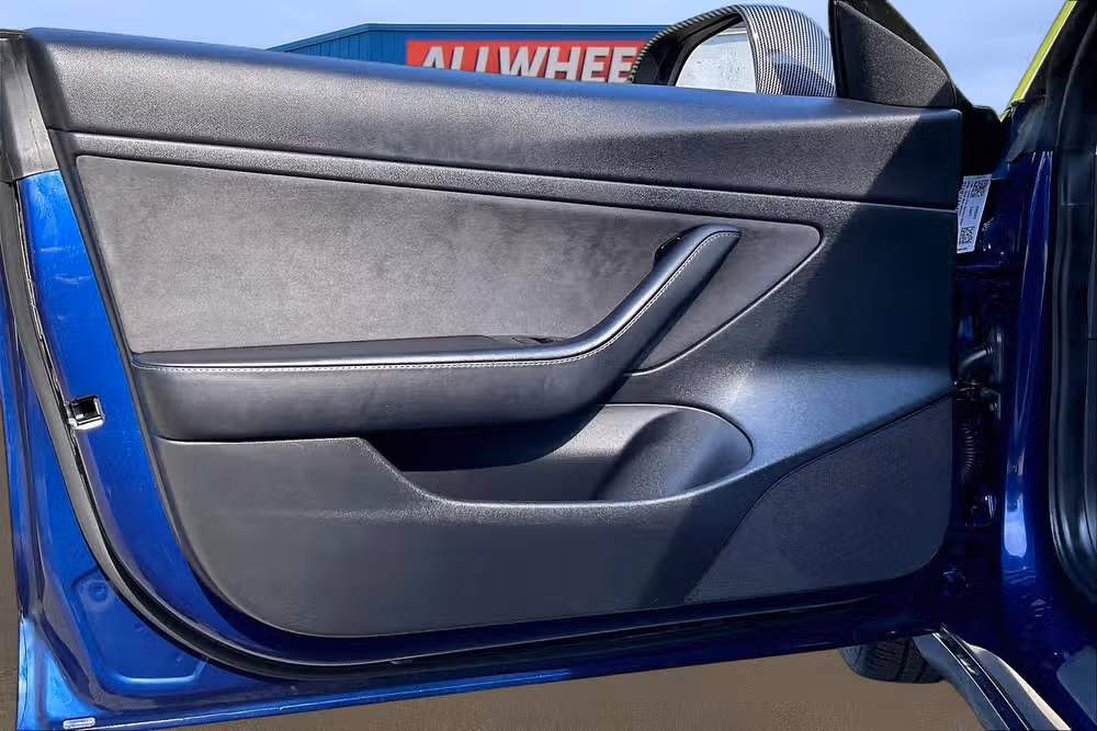 2020 Tesla Model 3 Standard Range Plus Image 18
