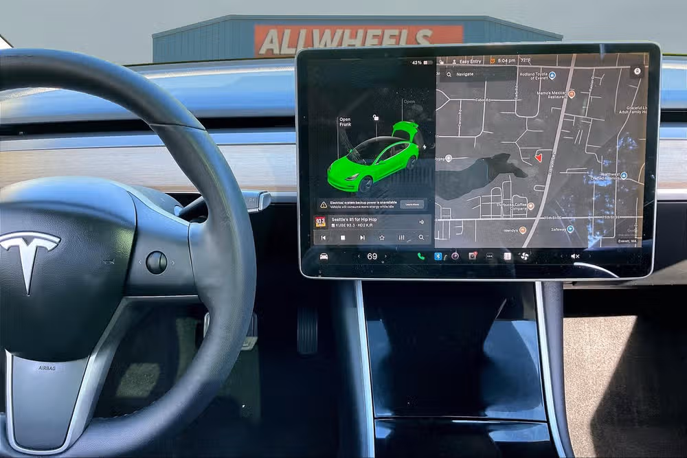 2020 Tesla Model 3 Standard Range Plus Image 6