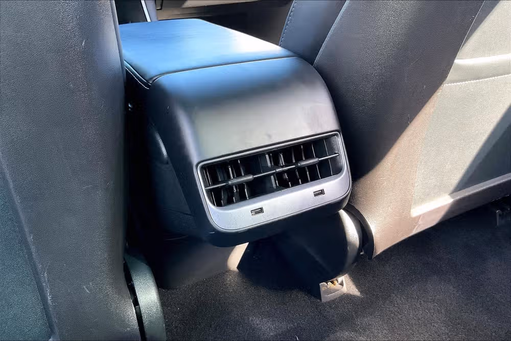 2020 Tesla Model 3 Standard Range Plus Image 28