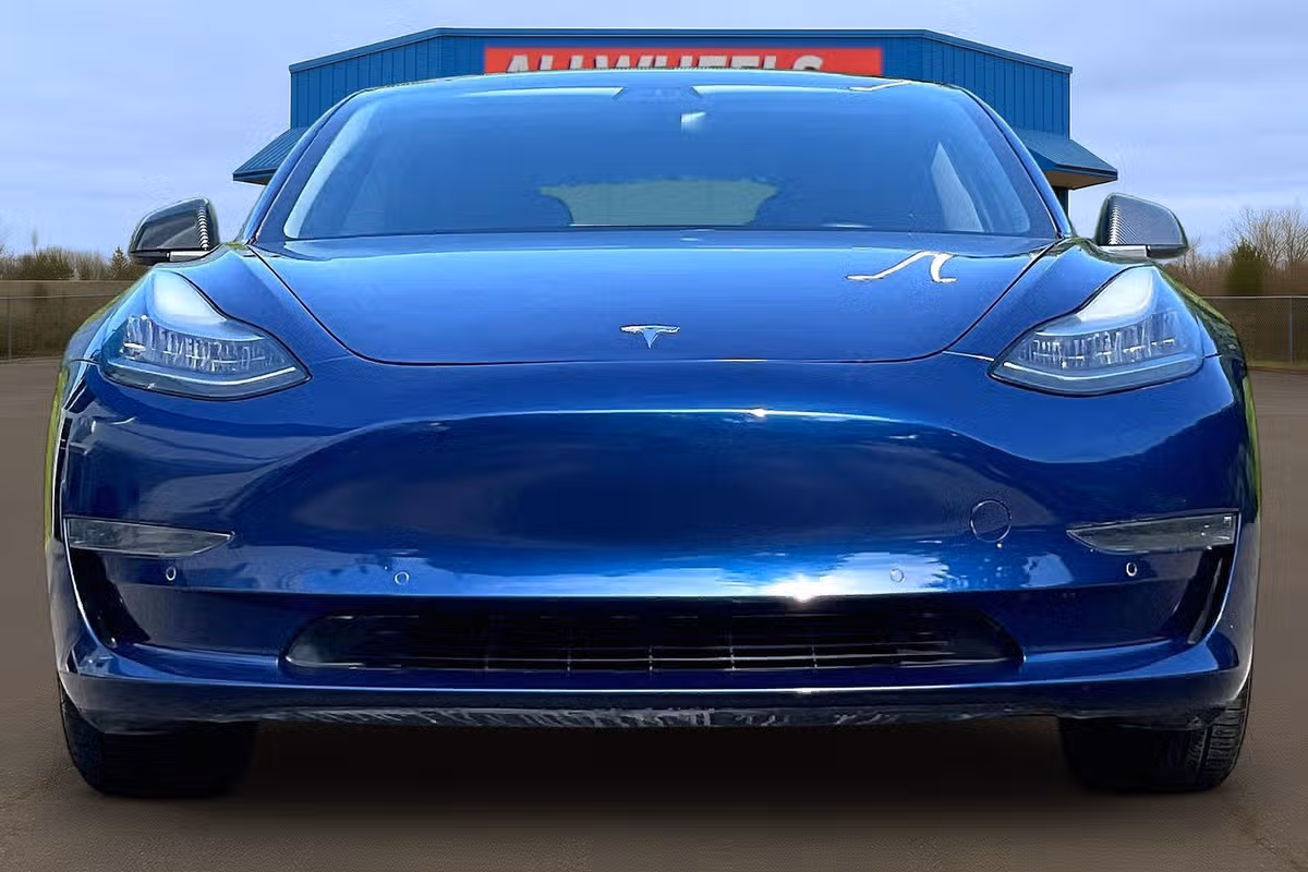 2020 Tesla Model 3 Standard Range Plus Image 3