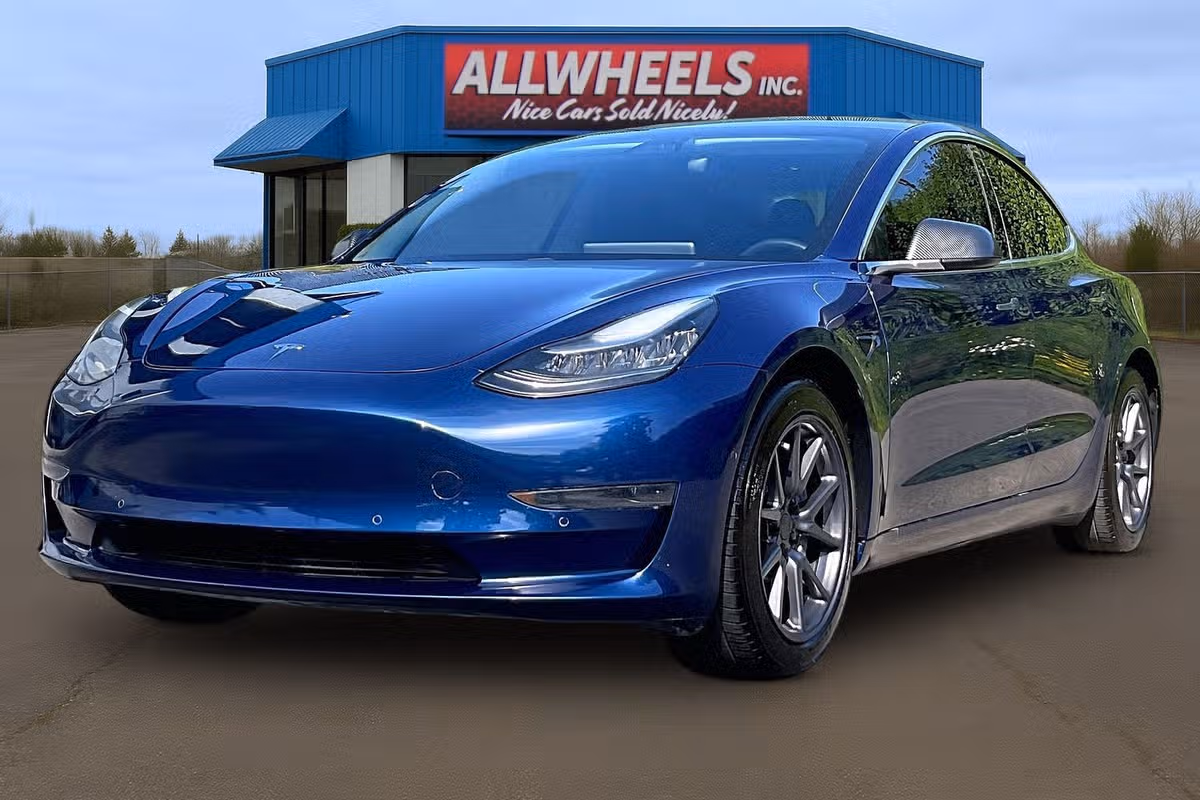 2020 Tesla Model 3 Standard Range Plus Image 9