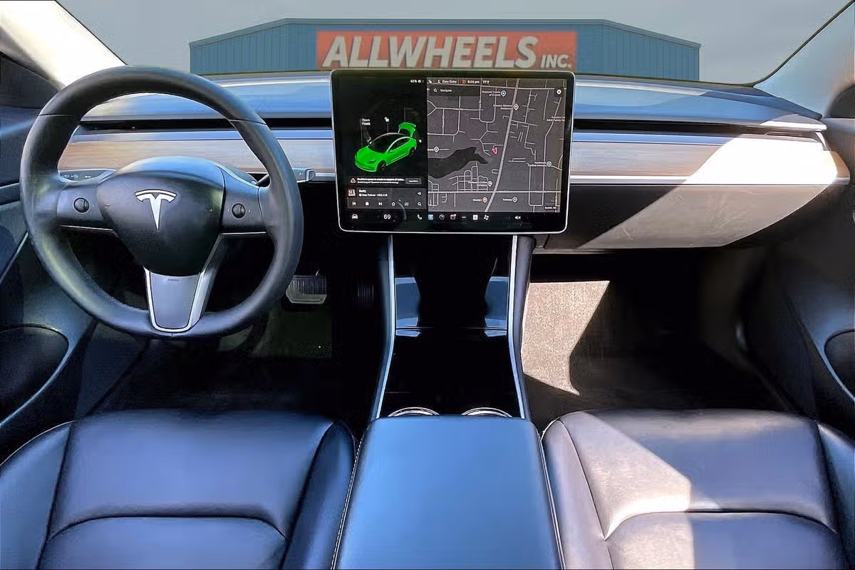 2020 Tesla Model 3 Standard Range Plus Image 13