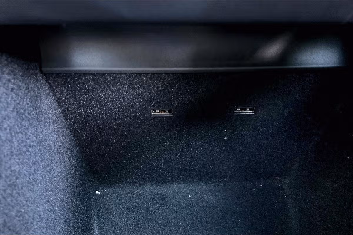 2020 Tesla Model 3 Standard Range Plus Image 27