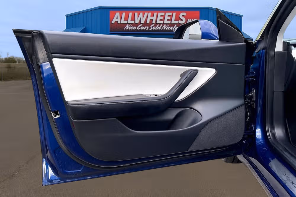 2020 Tesla Model 3 Long Range Image 20