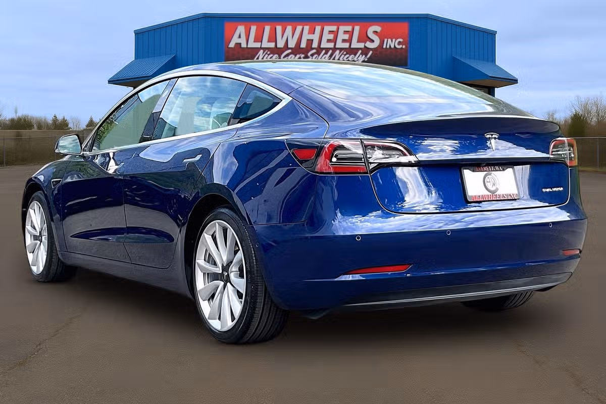 2020 Tesla Model 3 Long Range Image 2