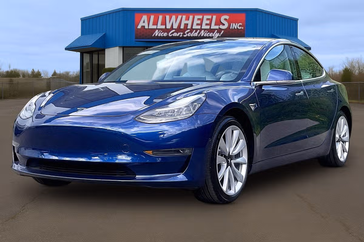 2020 Tesla Model 3 Long Range Image 10