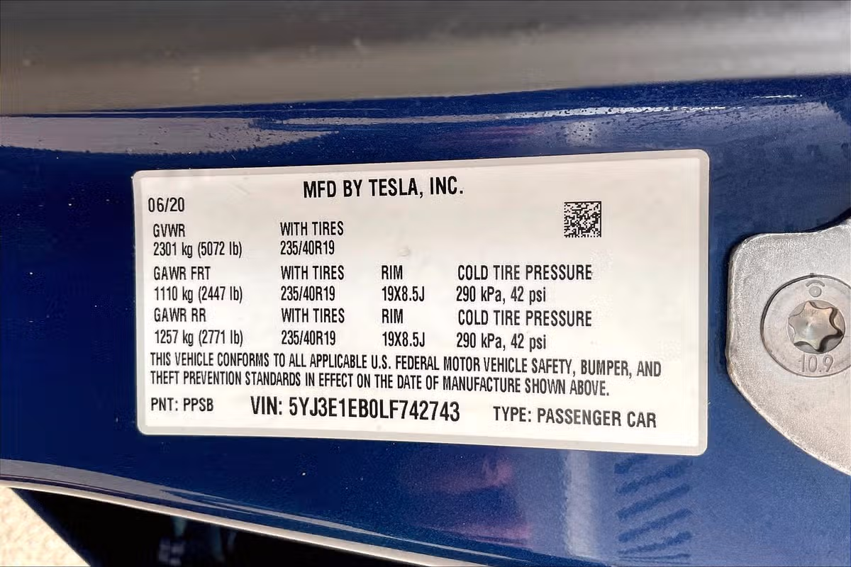 2020 Tesla Model 3 Long Range Image 31