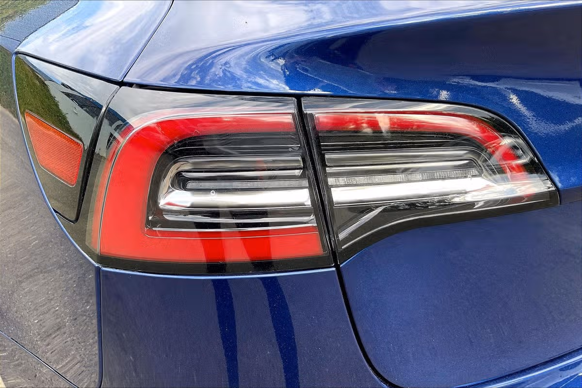 2020 Tesla Model 3 Long Range Image 27