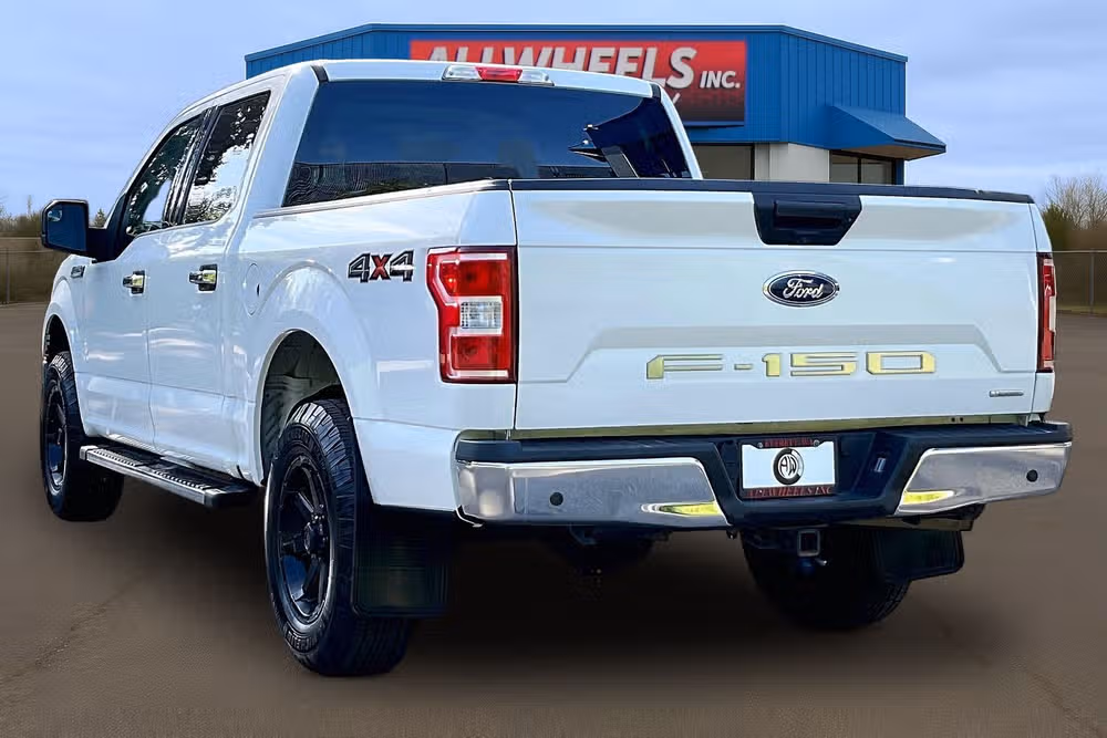 2019 Ford F-150 XLT SuperCrew Image 2