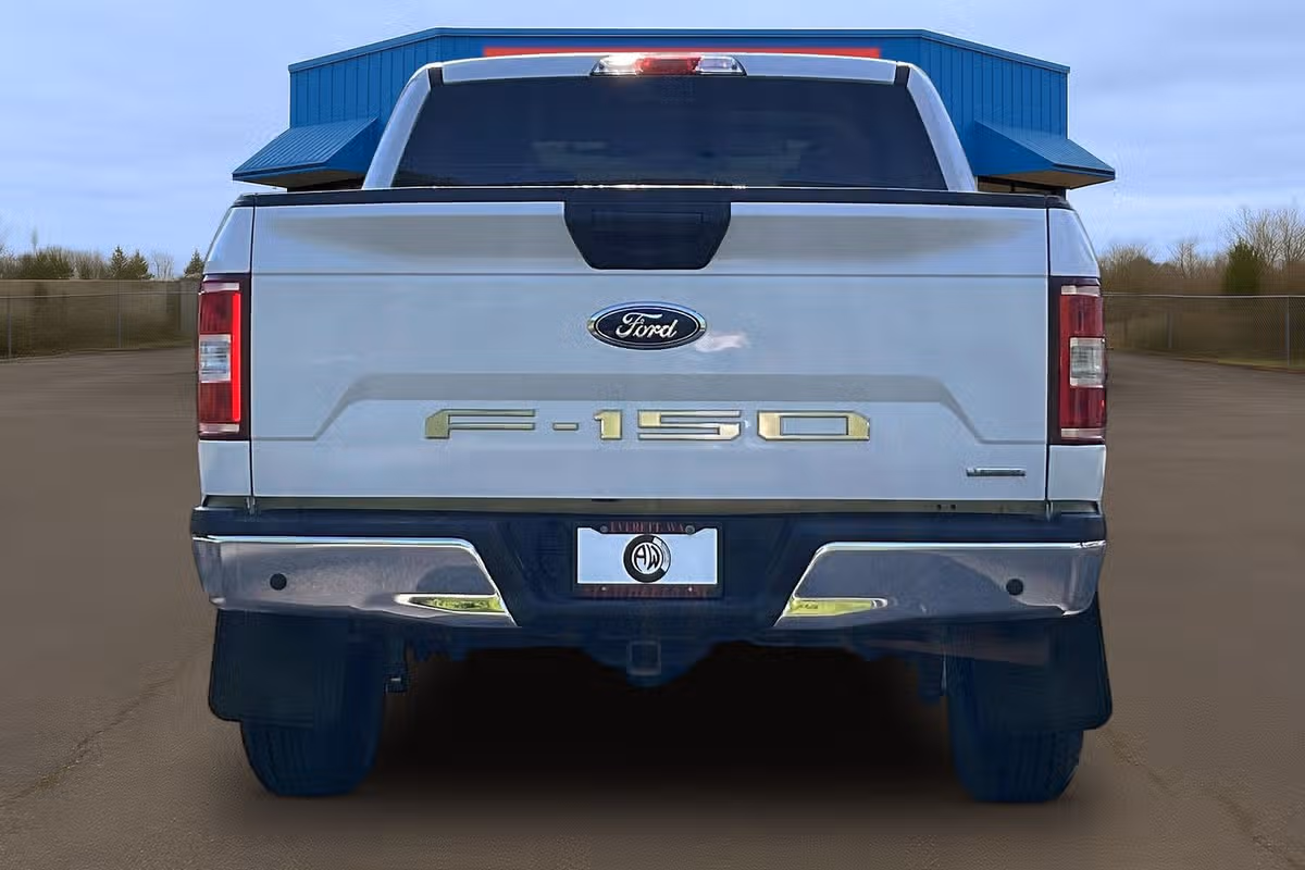 2019 Ford F-150 XLT SuperCrew Image 4