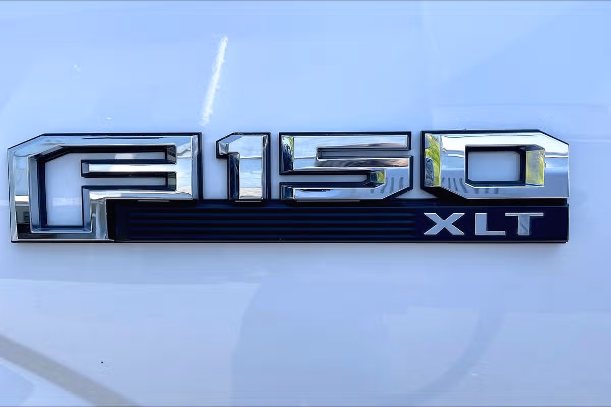 2019 Ford F-150 XLT SuperCrew Image 8