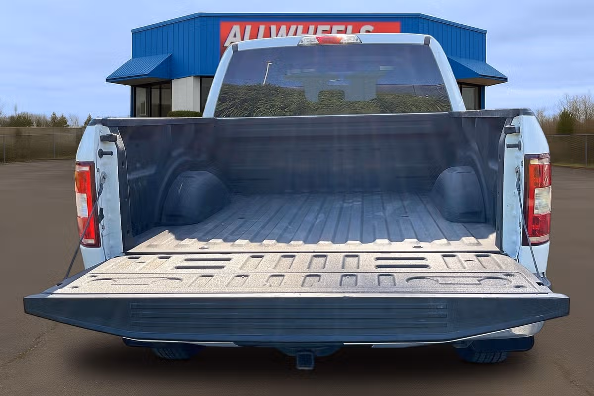 2019 Ford F-150 XLT SuperCrew Image 16