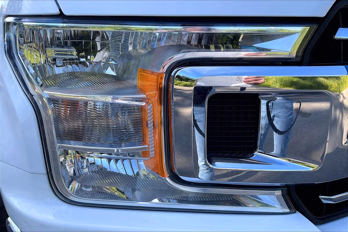 2019 Ford F-150 XLT SuperCrew Image 28