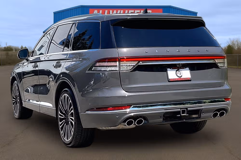2022 Lincoln Aviator Black Label Image 2