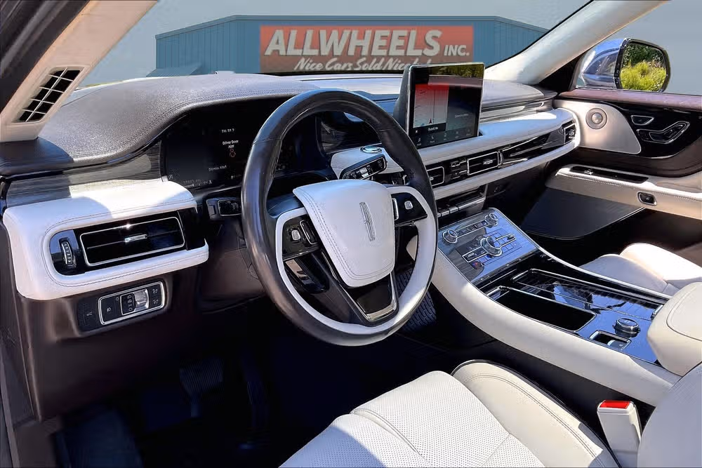 2022 Lincoln Aviator Black Label Image 13