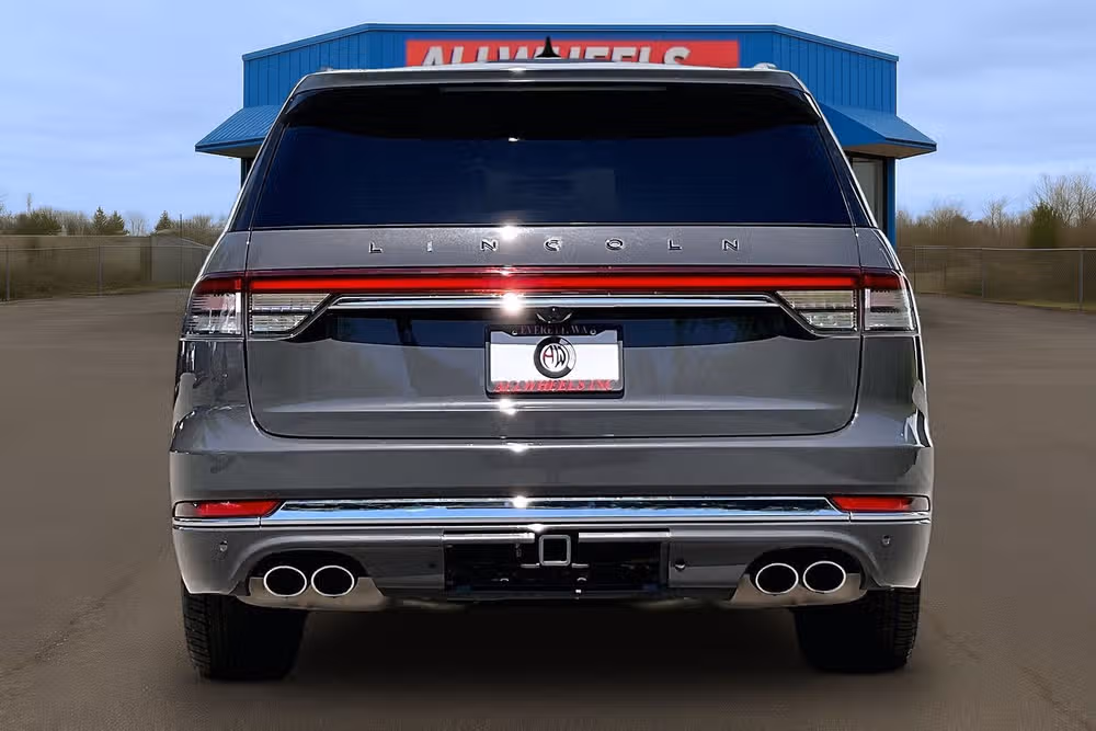 2022 Lincoln Aviator Black Label Image 4