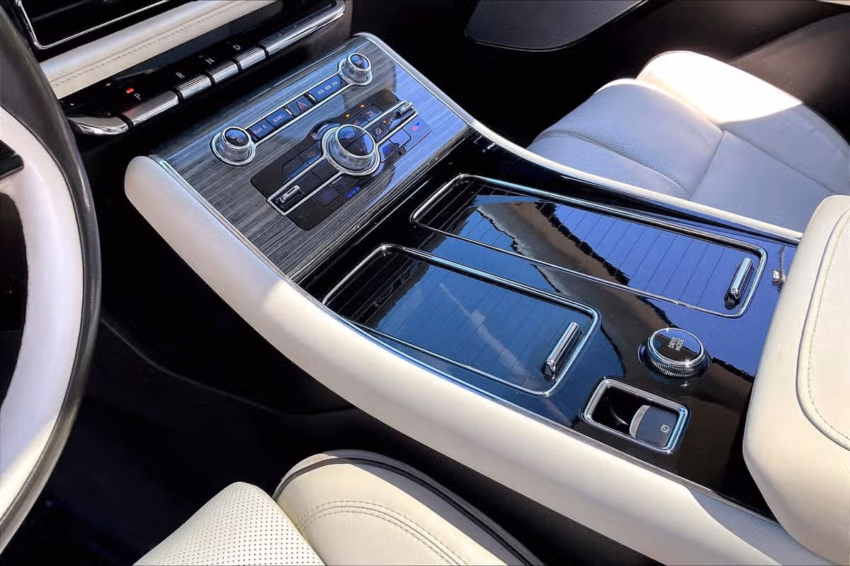 2022 Lincoln Aviator Black Label Image 14