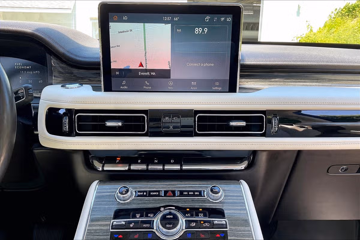2022 Lincoln Aviator Black Label Image 31