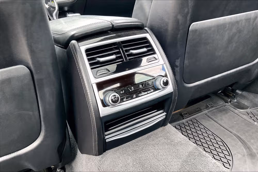 2018 BMW 7 Series 750i Image 31