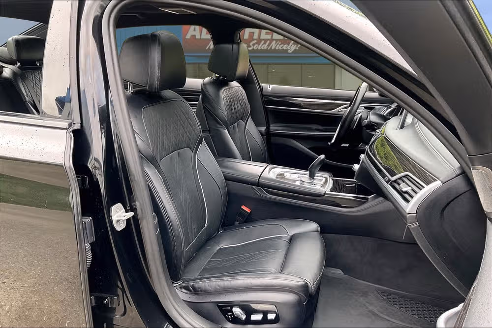 2018 BMW 7 Series 750i Image 7