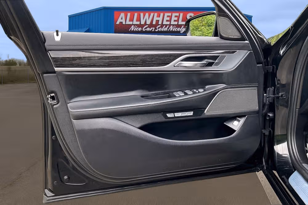 2018 BMW 7 Series 750i Image 21