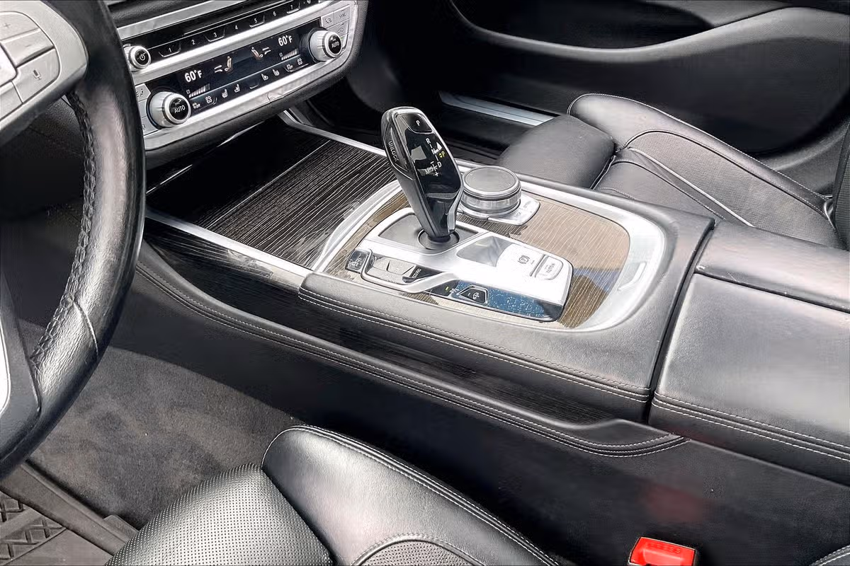 2018 BMW 7 Series 750i Image 13