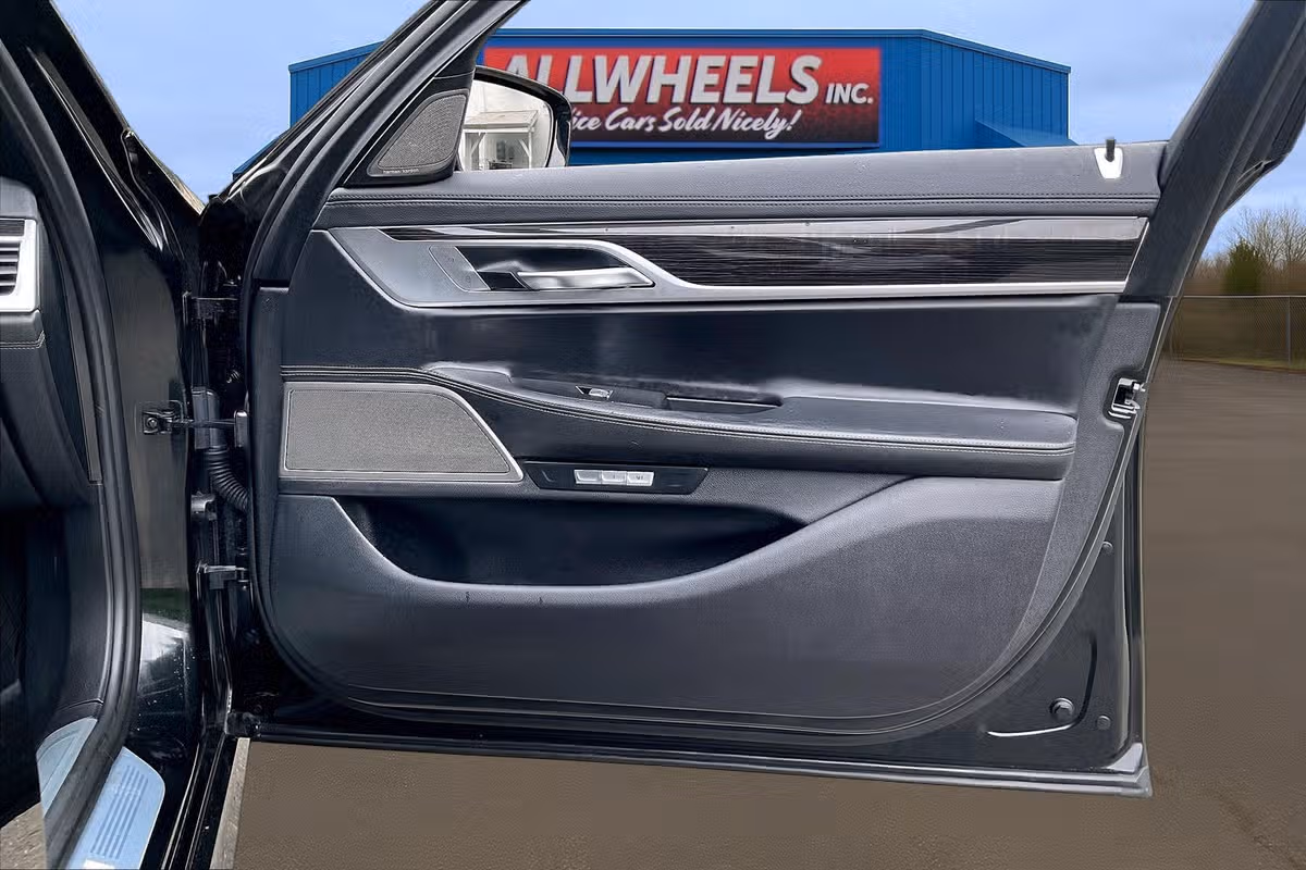 2018 BMW 7 Series 750i Image 22