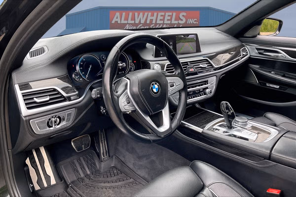 2018 BMW 7 Series 750i Image 12