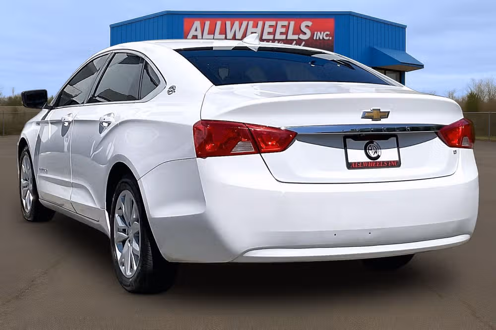 2019 Chevrolet Impala LT Image 2