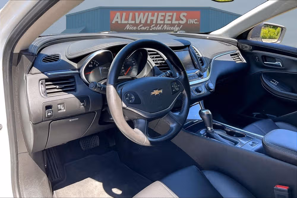 2019 Chevrolet Impala LT Image 12
