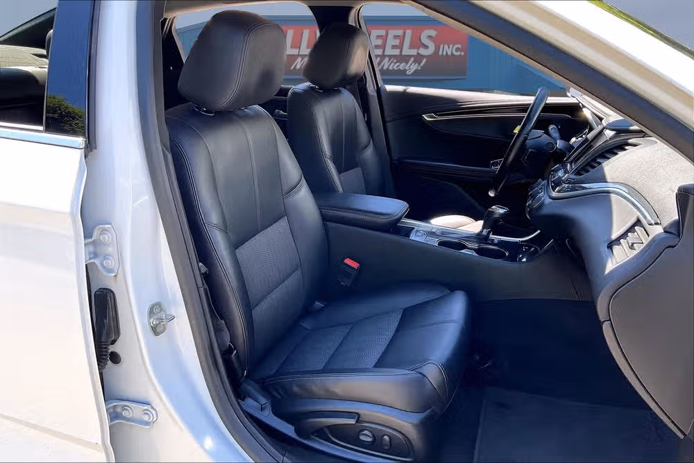 2019 Chevrolet Impala LT Image 7