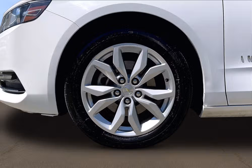 2019 Chevrolet Impala LT Image 9