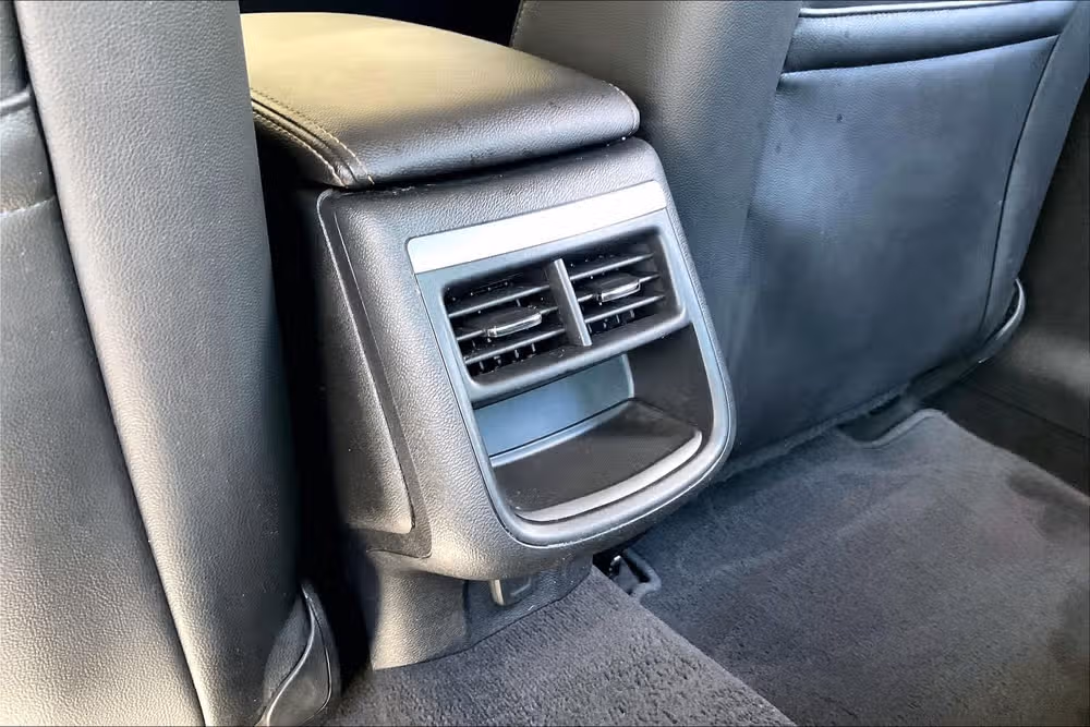 2019 Chevrolet Impala LT Image 31