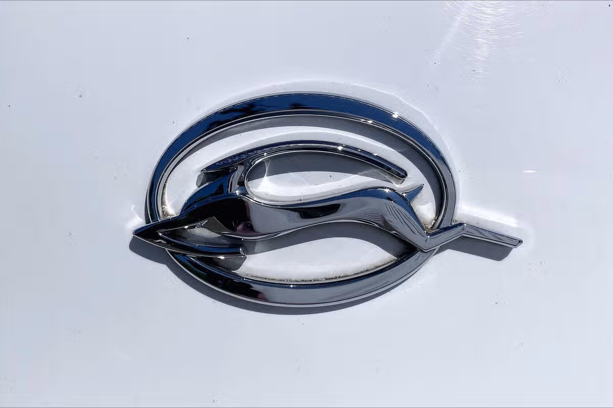 2019 Chevrolet Impala LT Image 8