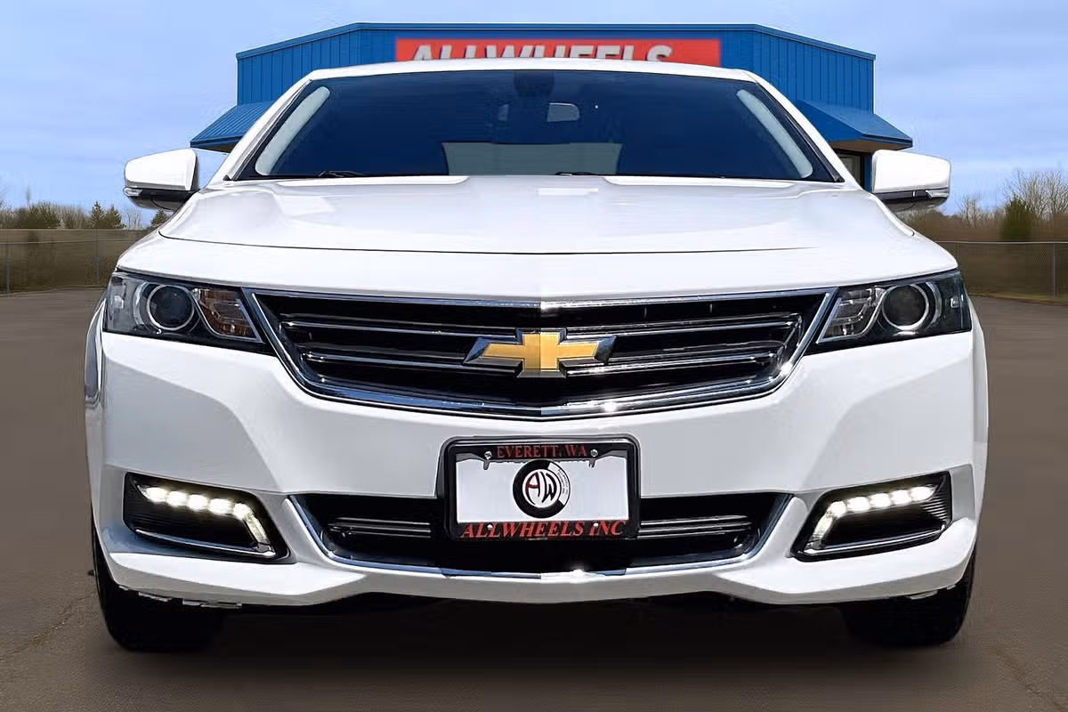 2019 Chevrolet Impala LT Image 3
