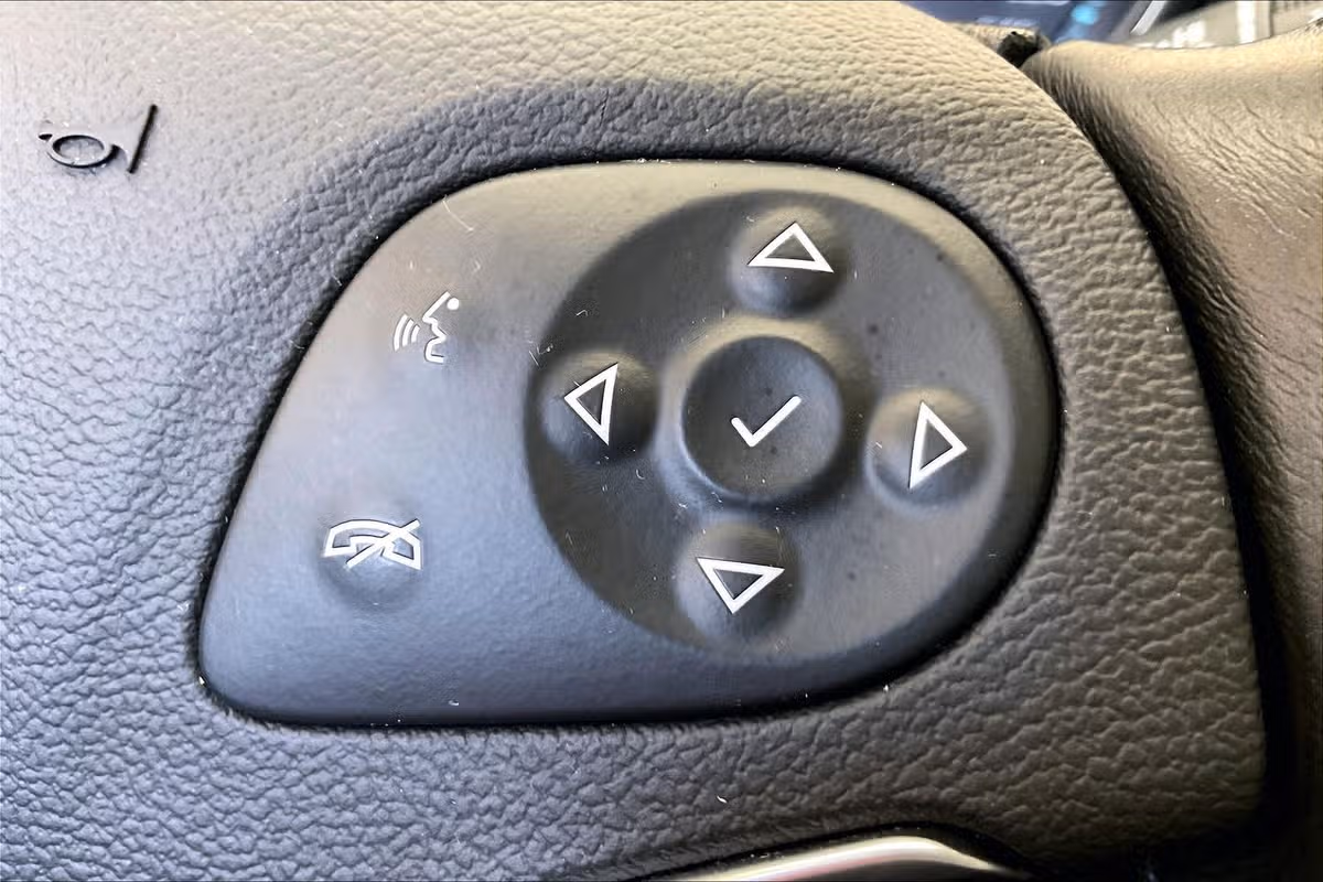 2019 Chevrolet Impala LT Image 17