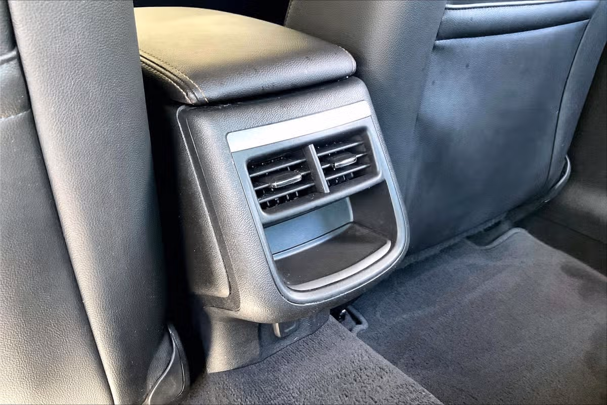 2019 Chevrolet Impala LT Image 31